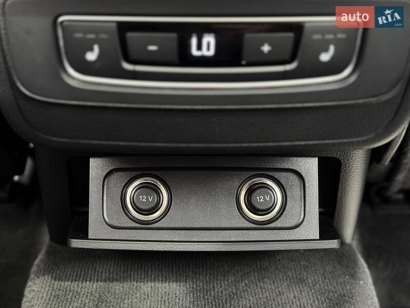 Позашляховик / Кросовер Audi Q7 2016 в Дніпрі