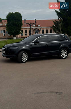 Внедорожник / Кроссовер Audi Q7 2007 в 