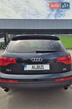 Позашляховик / Кросовер Audi Q7 2007 в 