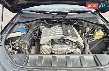 Позашляховик / Кросовер Audi Q7 2007 в 