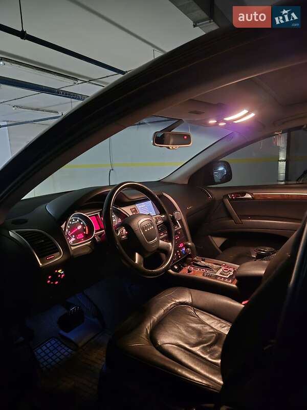 Внедорожник / Кроссовер Audi Q7 2007 в Киеве