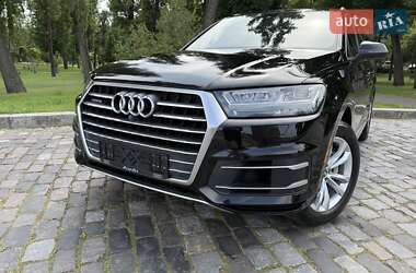 Позашляховик / Кросовер Audi Q7 2016 в 