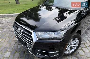 Позашляховик / Кросовер Audi Q7 2016 в 