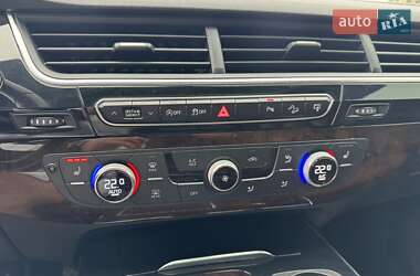 Внедорожник / Кроссовер Audi Q7 2016 в 