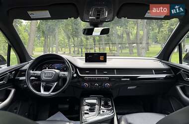 Позашляховик / Кросовер Audi Q7 2016 в 