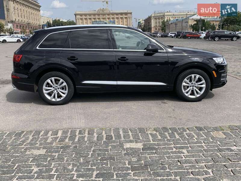 Внедорожник / Кроссовер Audi Q7 2017 в Харькове