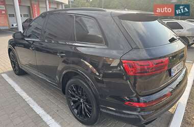 Внедорожник / Кроссовер Audi Q7 2019 в 