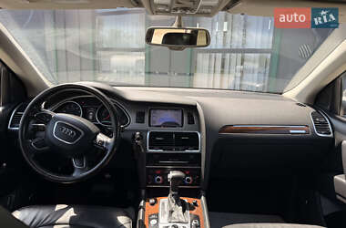 Внедорожник / Кроссовер Audi Q7 2012 в 