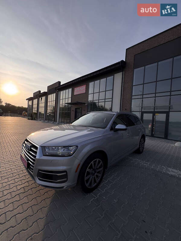 Позашляховик / Кросовер Audi Q7 2017 в Тернополі