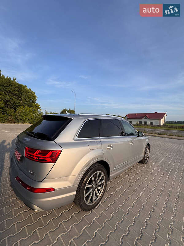 Позашляховик / Кросовер Audi Q7 2017 в Тернополі