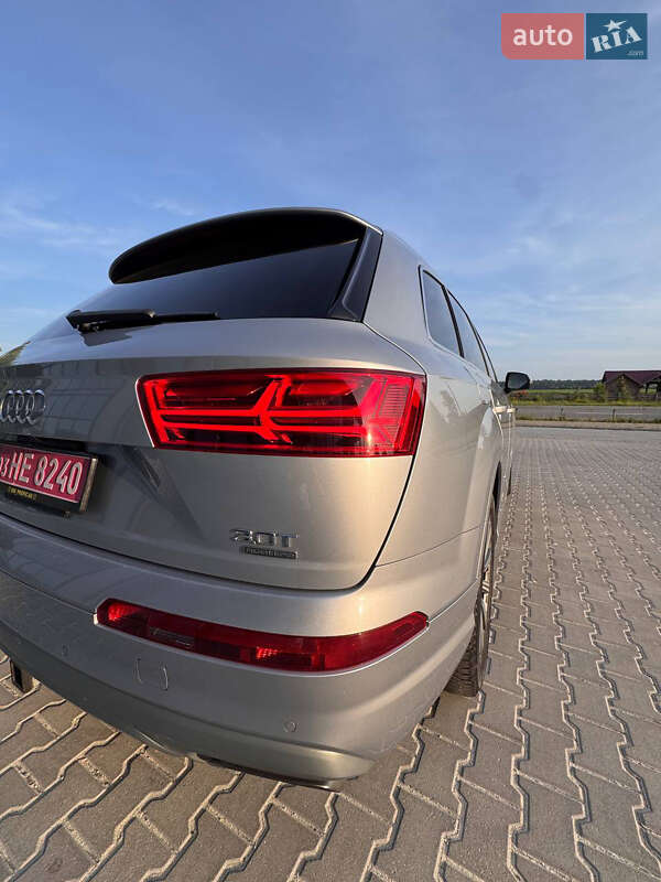 Позашляховик / Кросовер Audi Q7 2017 в Тернополі