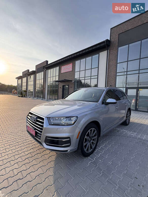 Позашляховик / Кросовер Audi Q7 2017 в Тернополі