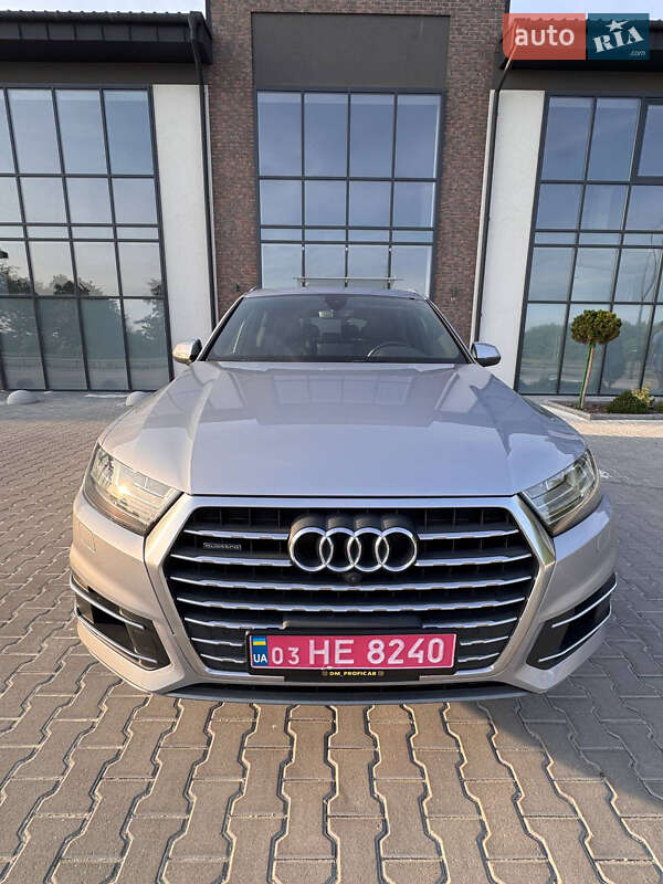 Позашляховик / Кросовер Audi Q7 2017 в Тернополі