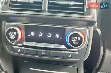 Позашляховик / Кросовер Audi Q7 2017 в 