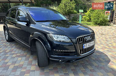 Позашляховик / Кросовер Audi Q7 2010 в 