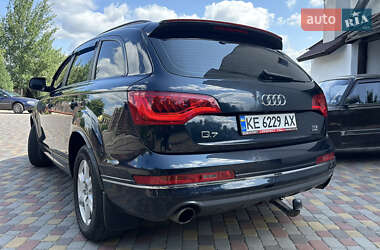 Позашляховик / Кросовер Audi Q7 2010 в 