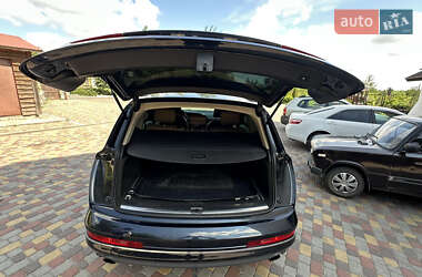 Позашляховик / Кросовер Audi Q7 2010 в 