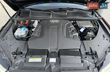 Внедорожник / Кроссовер Audi Q7 2015 в 