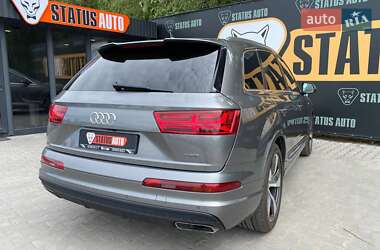 Внедорожник / Кроссовер Audi Q7 2016 в 