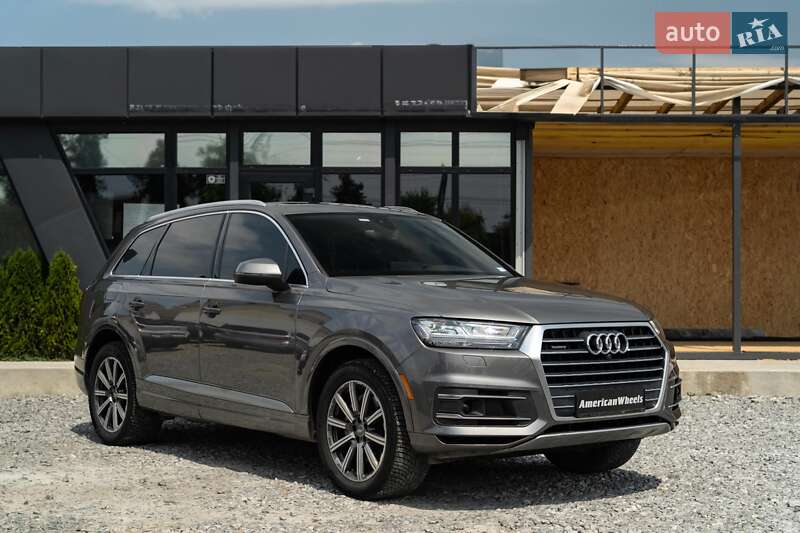 Внедорожник / Кроссовер Audi Q7 2017 в Черновцах