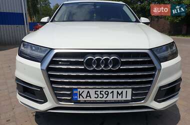 Внедорожник / Кроссовер Audi Q7 2017 в 