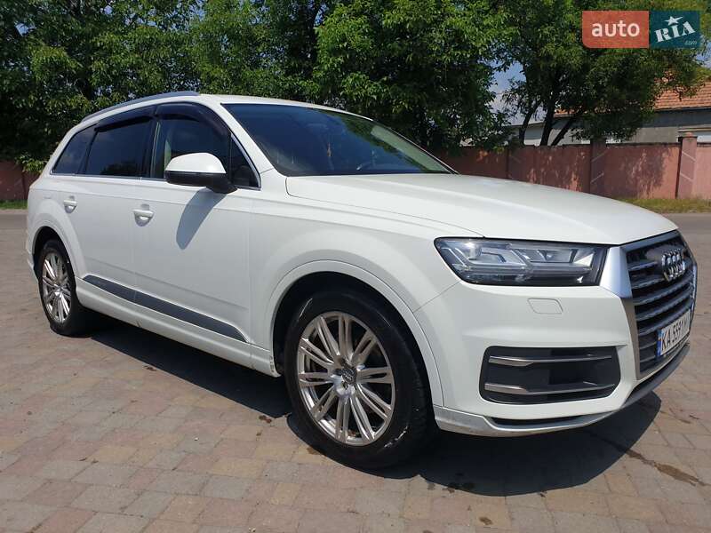 Внедорожник / Кроссовер Audi Q7 2017 в Мукачево