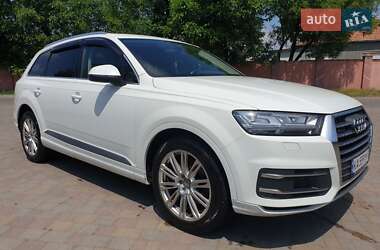 Внедорожник / Кроссовер Audi Q7 2017 в 