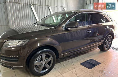 Внедорожник / Кроссовер Audi Q7 2014 в 