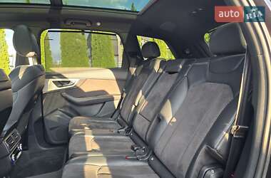 Внедорожник / Кроссовер Audi Q7 2018 в 