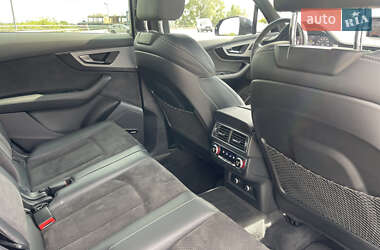 Внедорожник / Кроссовер Audi Q7 2019 в 