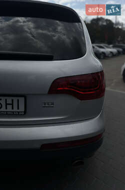 Внедорожник / Кроссовер Audi Q7 2012 в 