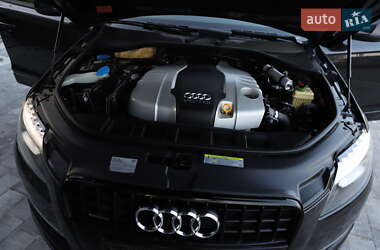 Внедорожник / Кроссовер Audi Q7 2014 в 
