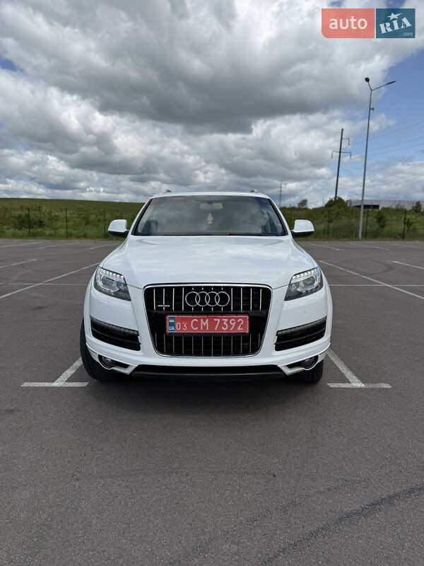 Внедорожник / Кроссовер Audi Q7 2010 в 