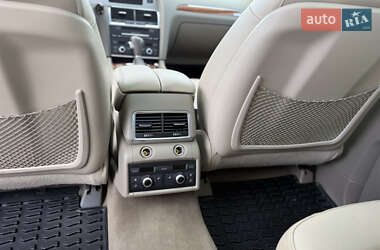 Внедорожник / Кроссовер Audi Q7 2010 в 