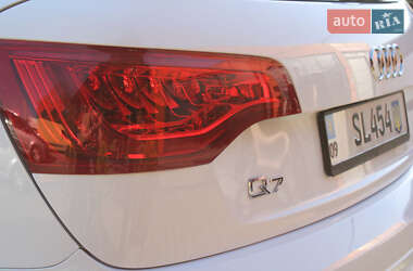 Позашляховик / Кросовер Audi Q7 2011 в 