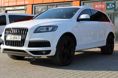Позашляховик / Кросовер Audi Q7 2011 в 