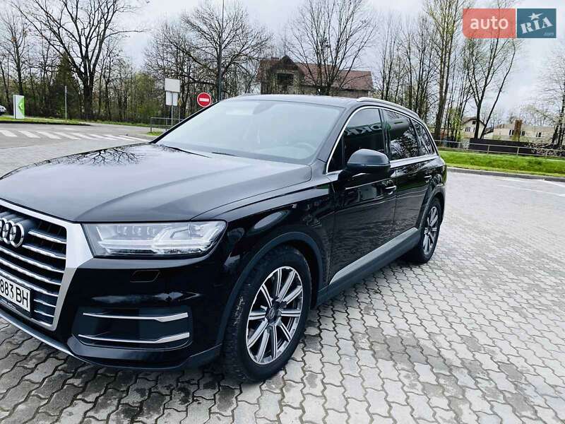 Внедорожник / Кроссовер Audi Q7 2017 в Богородчанах