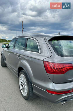 Внедорожник / Кроссовер Audi Q7 2012 в 