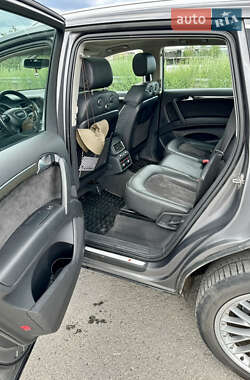 Внедорожник / Кроссовер Audi Q7 2012 в 