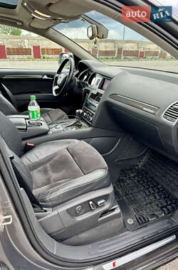 Внедорожник / Кроссовер Audi Q7 2012 в 