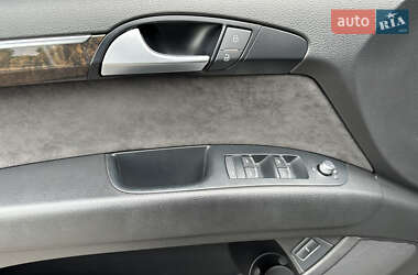 Внедорожник / Кроссовер Audi Q7 2014 в 