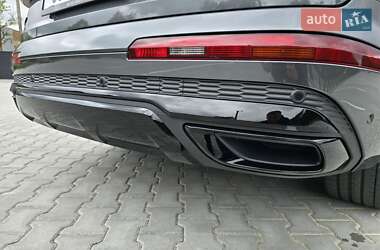 Внедорожник / Кроссовер Audi Q7 2021 в 