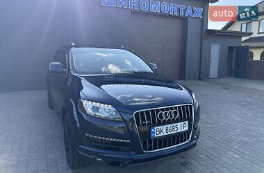 Внедорожник / Кроссовер Audi Q7 2012 в 