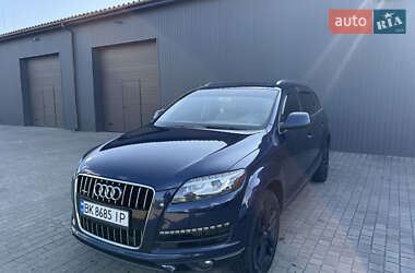 Внедорожник / Кроссовер Audi Q7 2012 в 