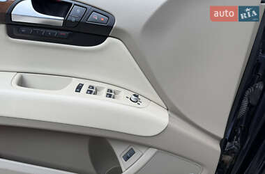 Внедорожник / Кроссовер Audi Q7 2012 в 