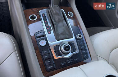 Внедорожник / Кроссовер Audi Q7 2012 в 