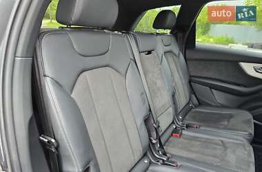 Внедорожник / Кроссовер Audi Q7 2021 в 