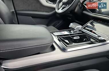 Внедорожник / Кроссовер Audi Q7 2021 в 