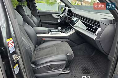 Внедорожник / Кроссовер Audi Q7 2021 в 