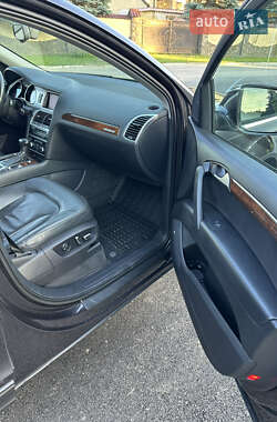Внедорожник / Кроссовер Audi Q7 2013 в 